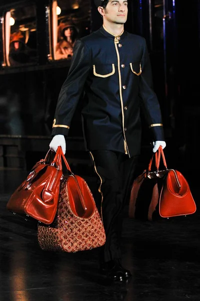 Look 29